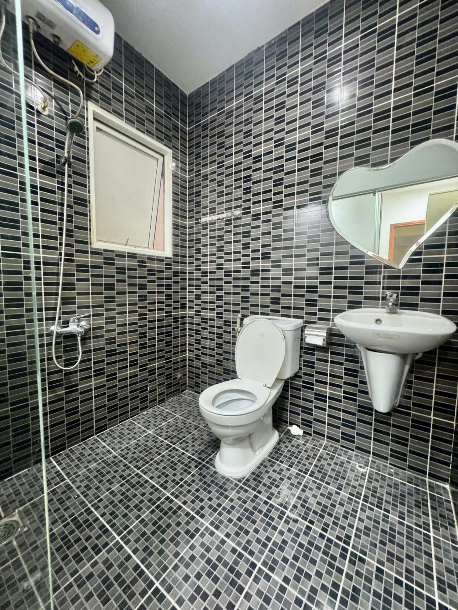 127 Hoa Lan Apartment *